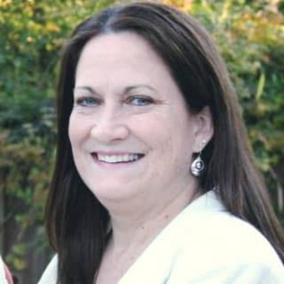 Meet your Posher, Julia - Picture 1 of 1